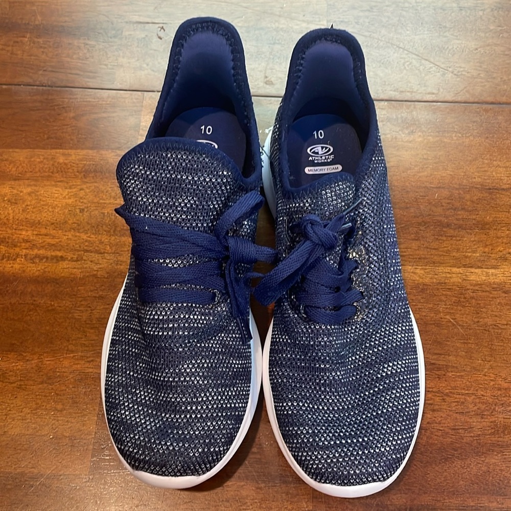 NWT Athletic Works women’s sneakers size 10